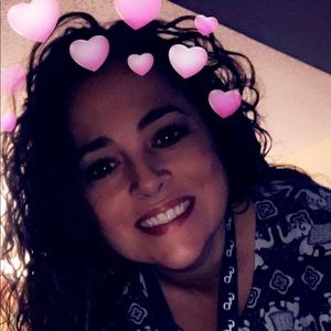 Meet your Posher, Angela